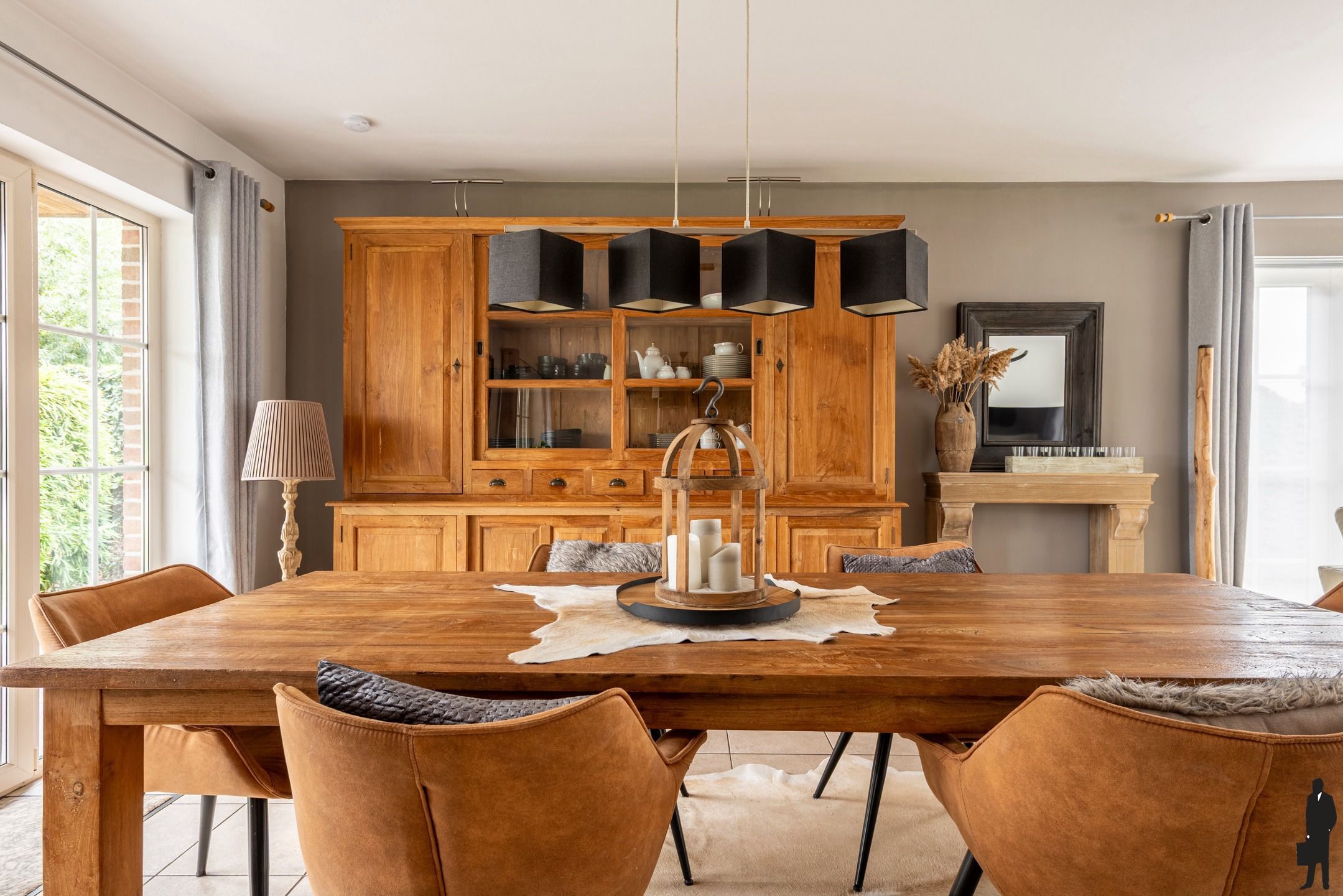 Gezinswoning met 3-4 slpks, 2 bdks op perceel van ca. 721m² foto 7