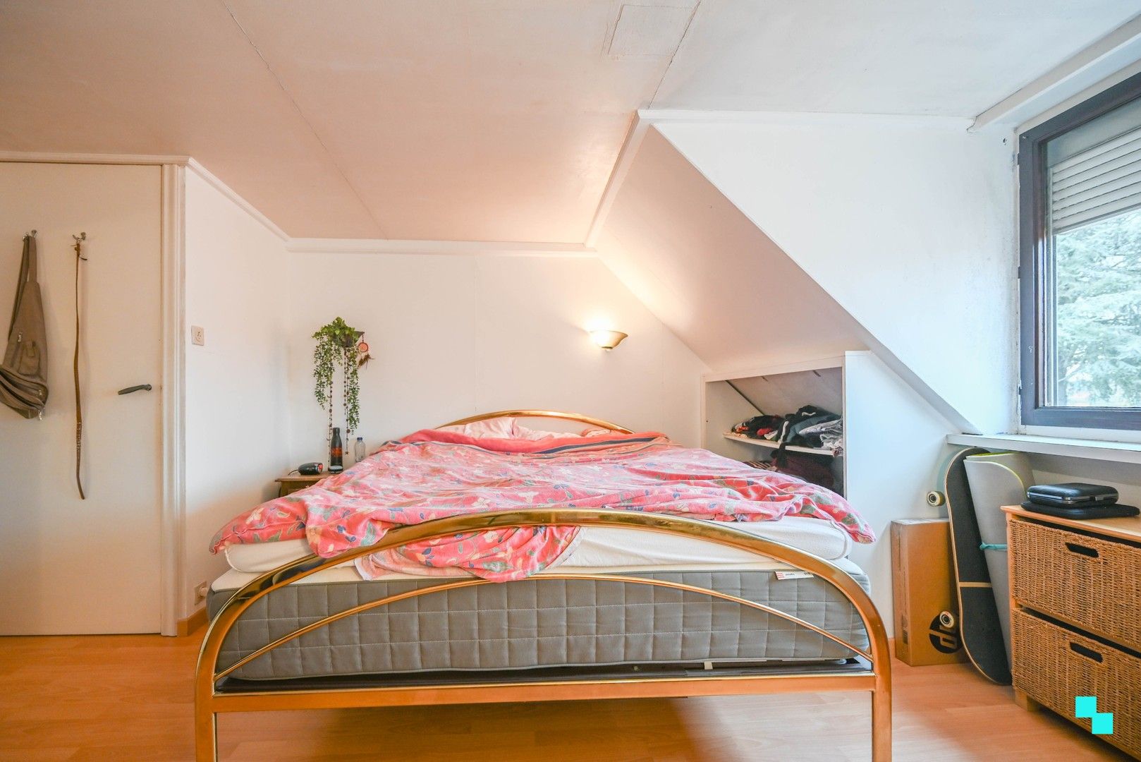 Eéngezinswoning met 4 slaapkamers in centrum Oostrozebeke foto 28