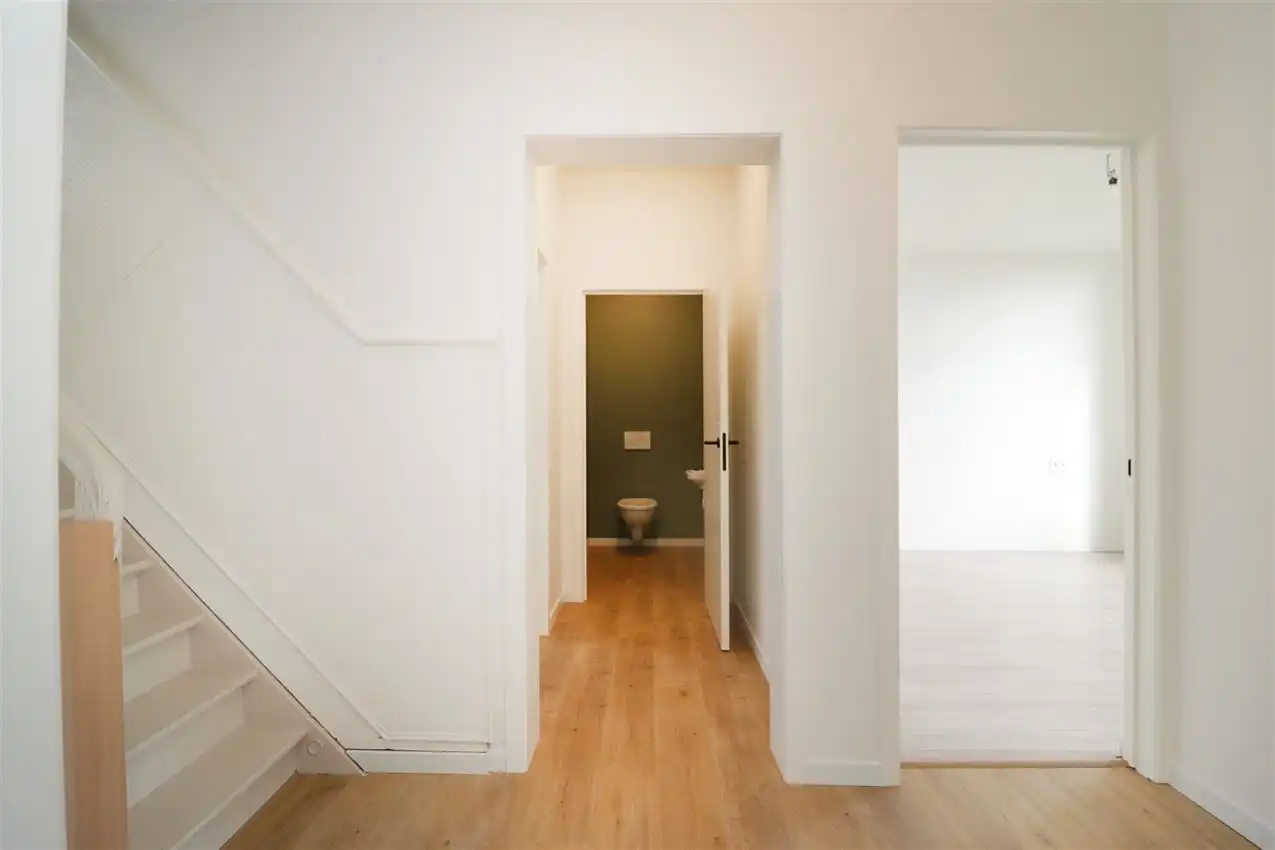 Gerenoveerde woning met 4 slpk, tuin, garage foto 18