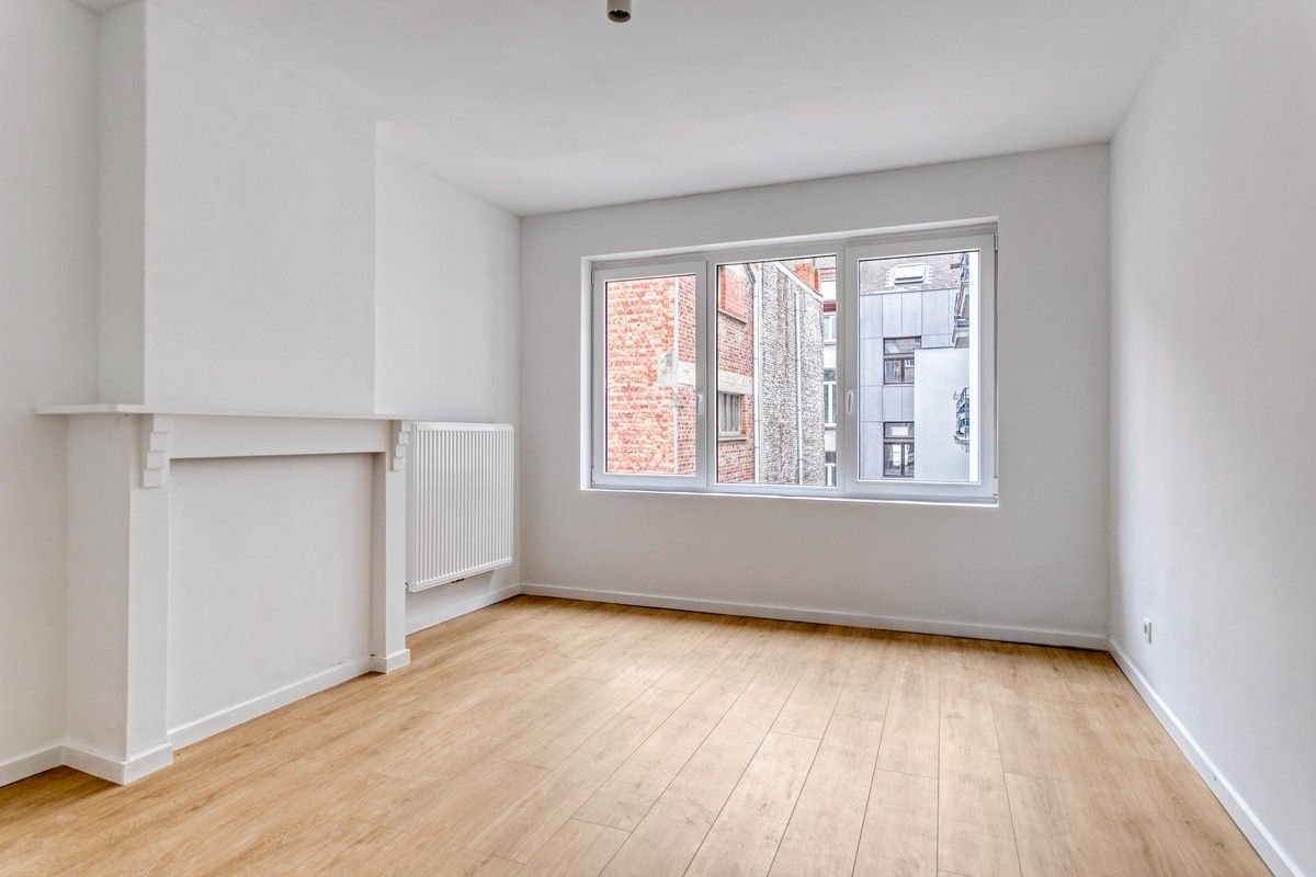 Vernieuwbouwwoning met 3 ruime slaapkamers foto 14