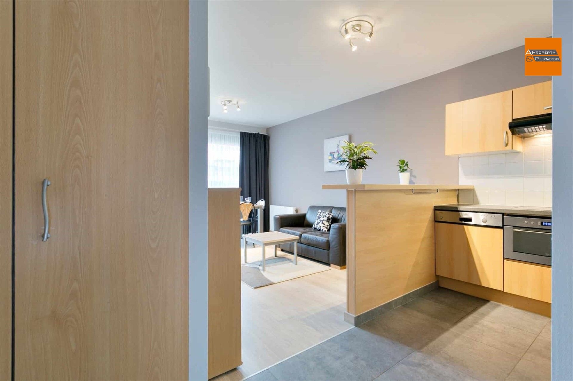  Appartement op het gelijkvloers met terras foto 2