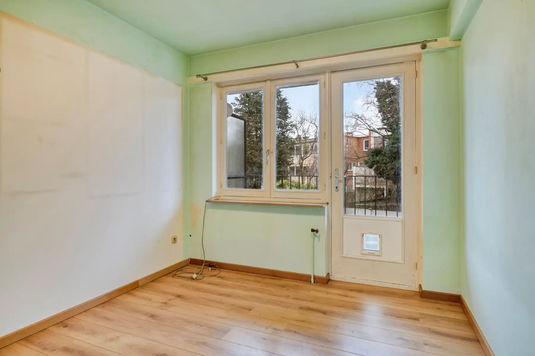 Ruim en lichtrijk appartement met 2 slaapkamers. foto 13