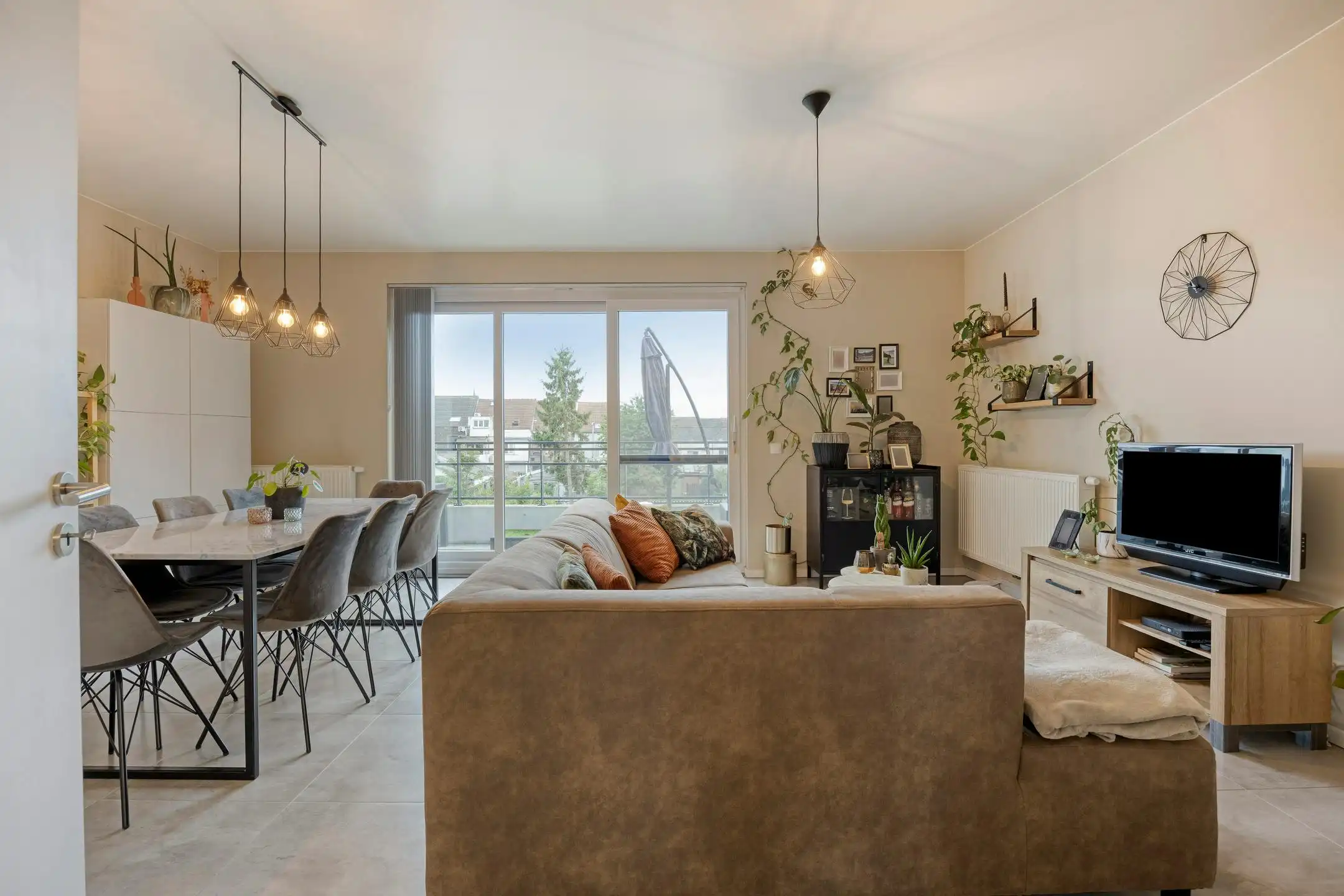 Instapklaar 1-slaapkamerappartement met terras en parking in Residentie Parkview te Vilvoorde foto 6
