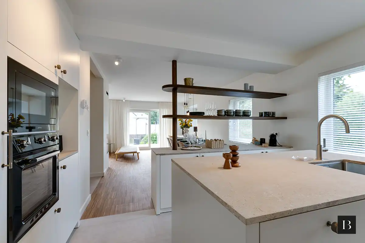 Prachtig gerenoveerde woning nabij het strand foto 11