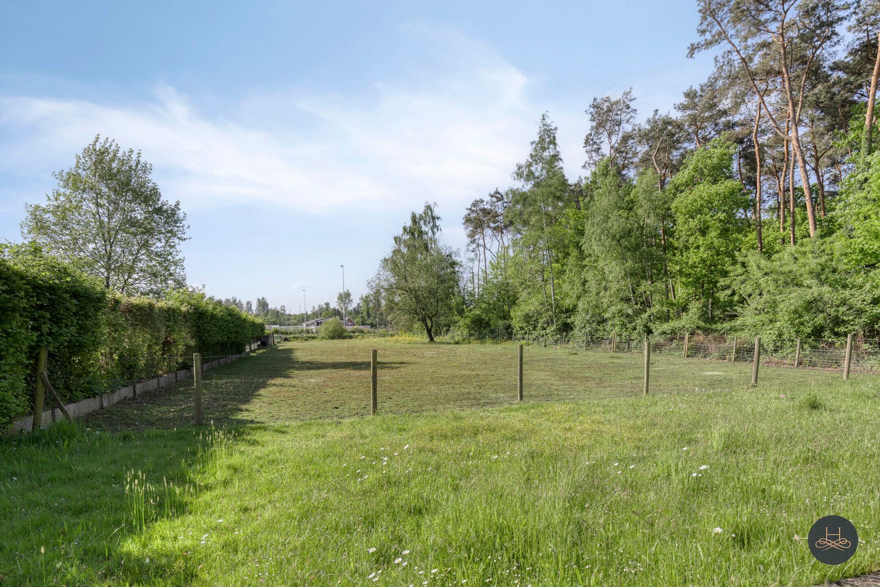 Deels gerenoveerde woning op 28a65ca met veel mogelijkheden foto 2