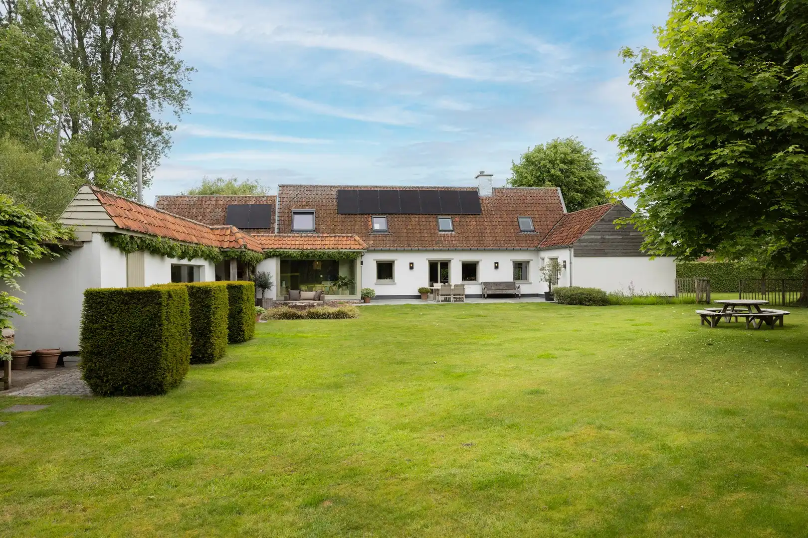 Zeer charmante woning met kwalitatieve, landelijke stijl. foto 13