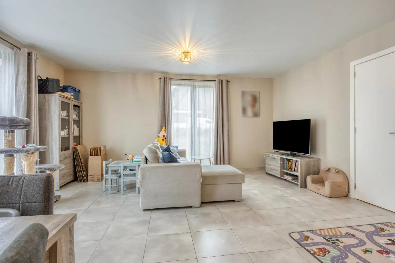 Recent (2023) gelijkvloers hoekappartement met 2 slpks en autostaanplaats te OLV Olen ! foto 4