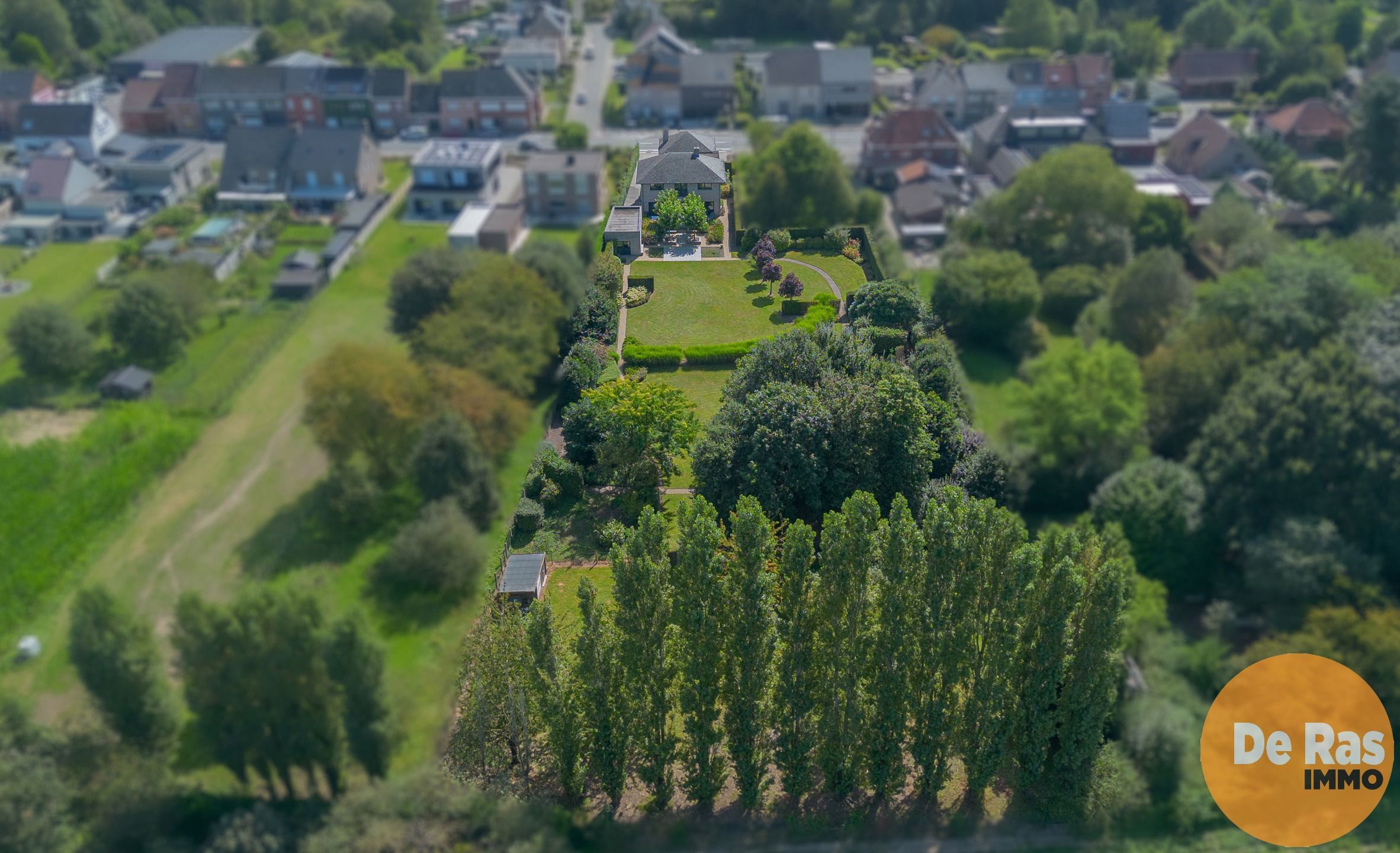 GIJZEGEM - Ruime woning met praktijkruimte foto 3