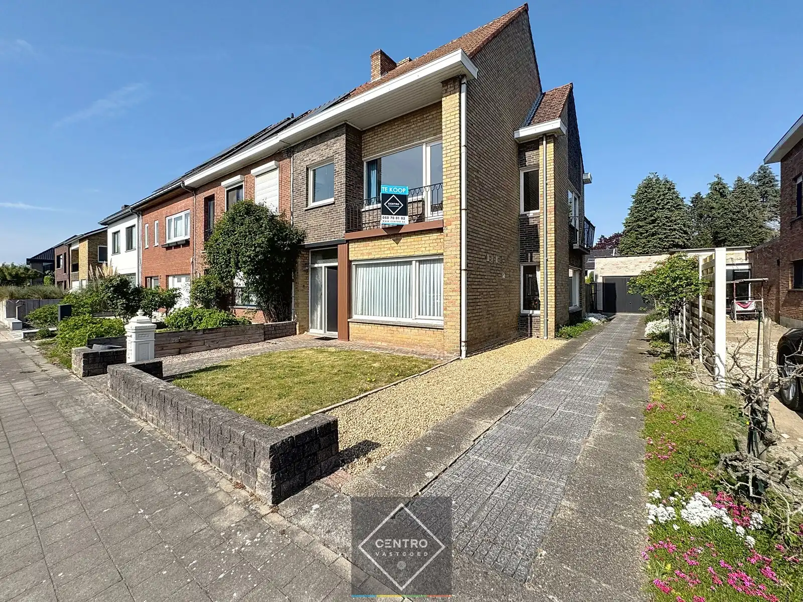 UITERST interessant gelegen woning te Sint-Andries! foto 2