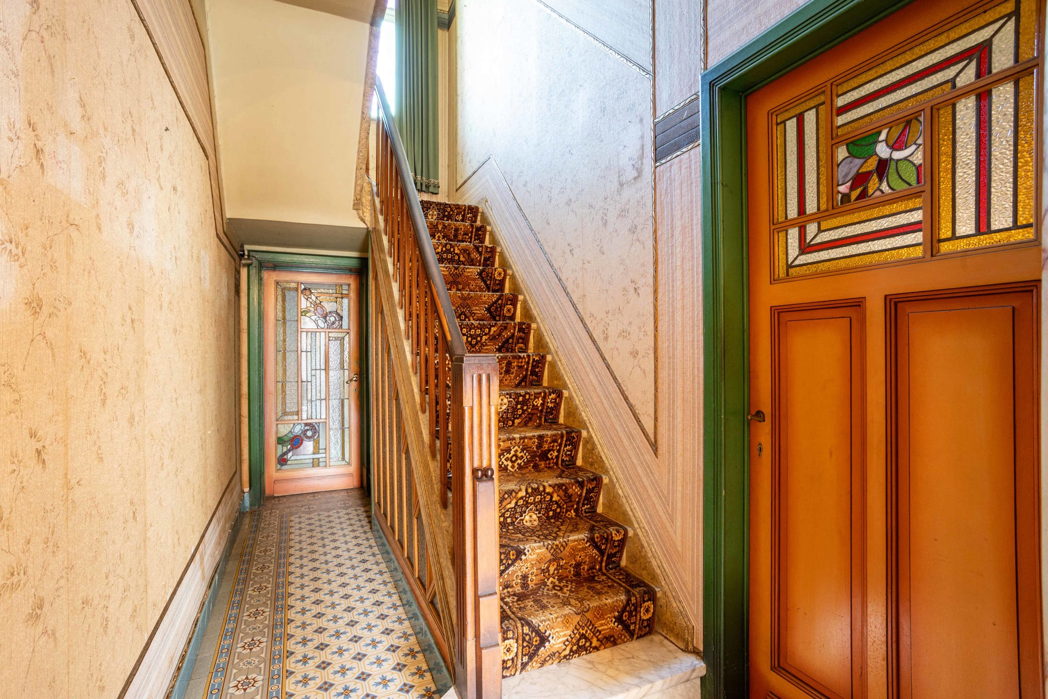 Authentieke woning met 4 slaapkamers te koop in Ronse foto 4