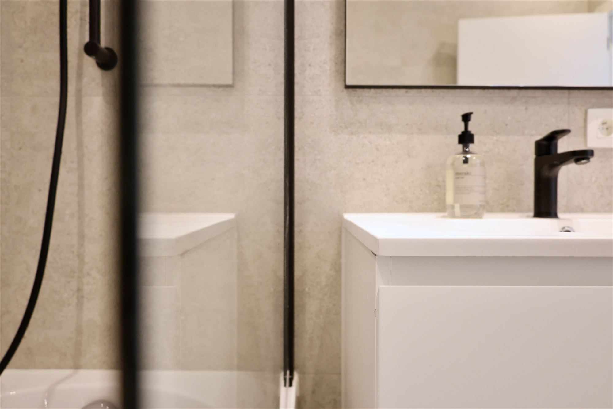 Prachtige karakterwoning nabij Park Spoor Noord foto 18