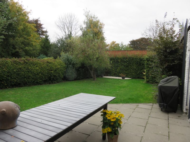Ruime woning met 4 slaapkamers foto 2