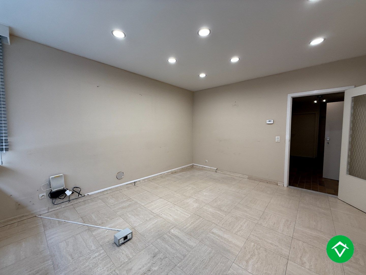 Gelijkvloers appartement met 2 slaapkamers in het centrum van Roeselare foto 4