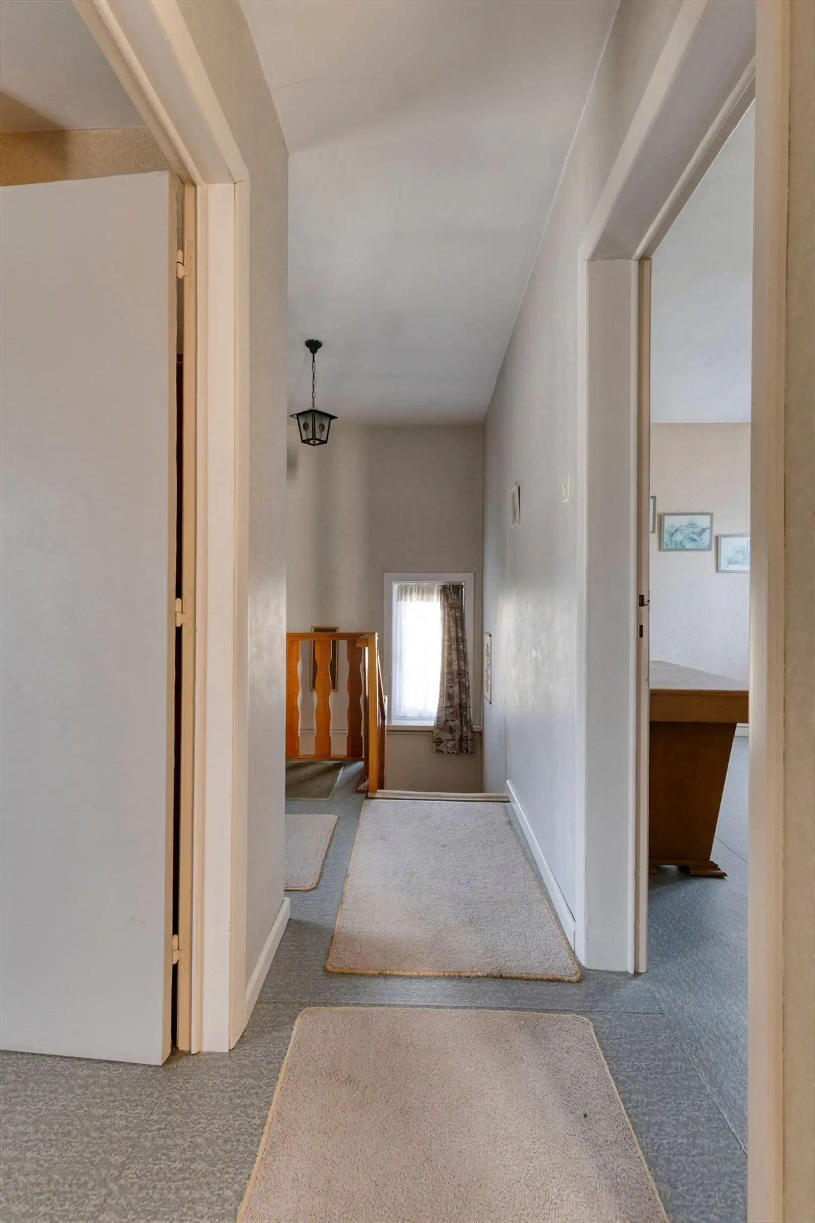 Rustig gelegen open bebouwing met grote garage en 3 slaapkamers op een perceel van 500 m². foto 10