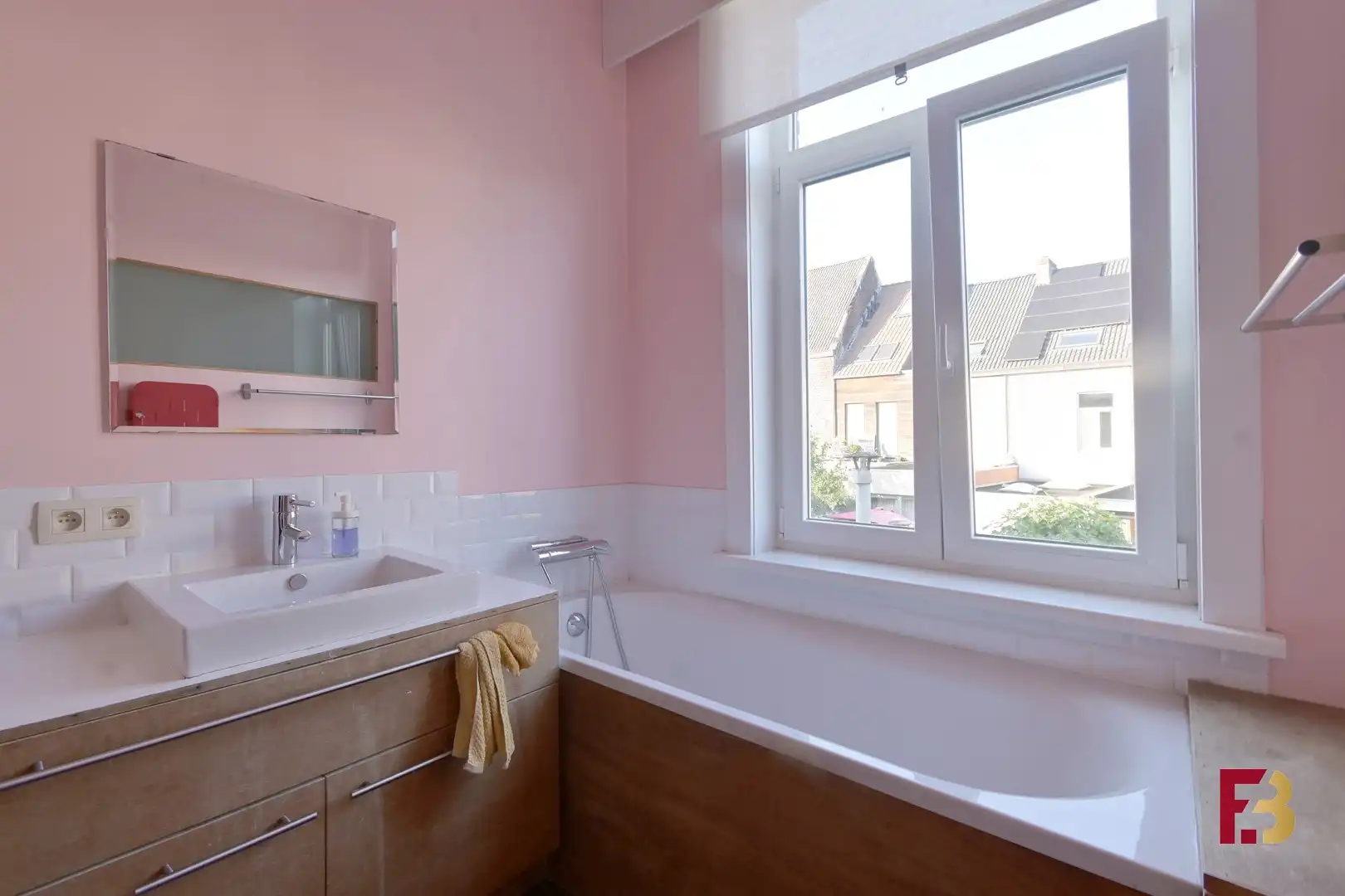 Interessante investeringswoning met onmiddellijk rendement in de Brugse poort foto 9