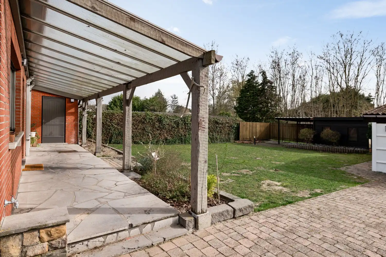 Aangename woning met ruime tuin en magazijn Te Koop op toplocatie in Begijnendijk foto 15