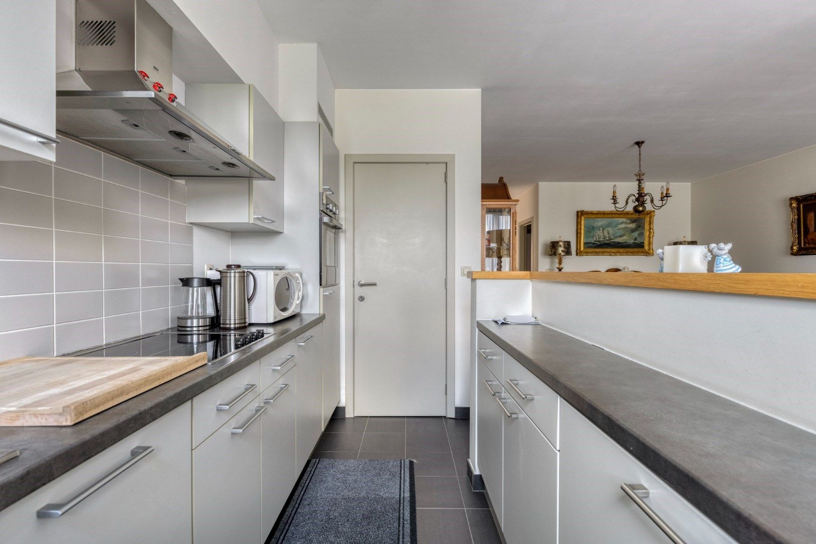 Instapklaar 2-slaapkamer appartement met zonnig terras en optionele garagebox foto 8