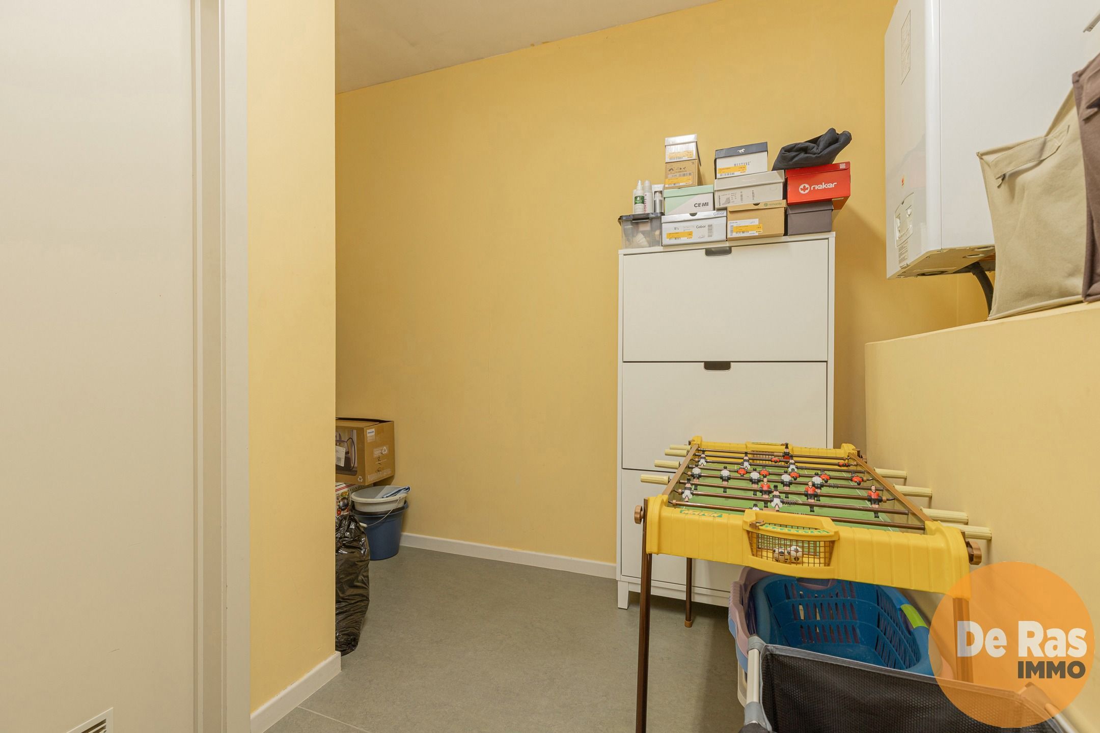 HERZELE - Gelijkvloers appartement inclusief garage met tuin foto 4