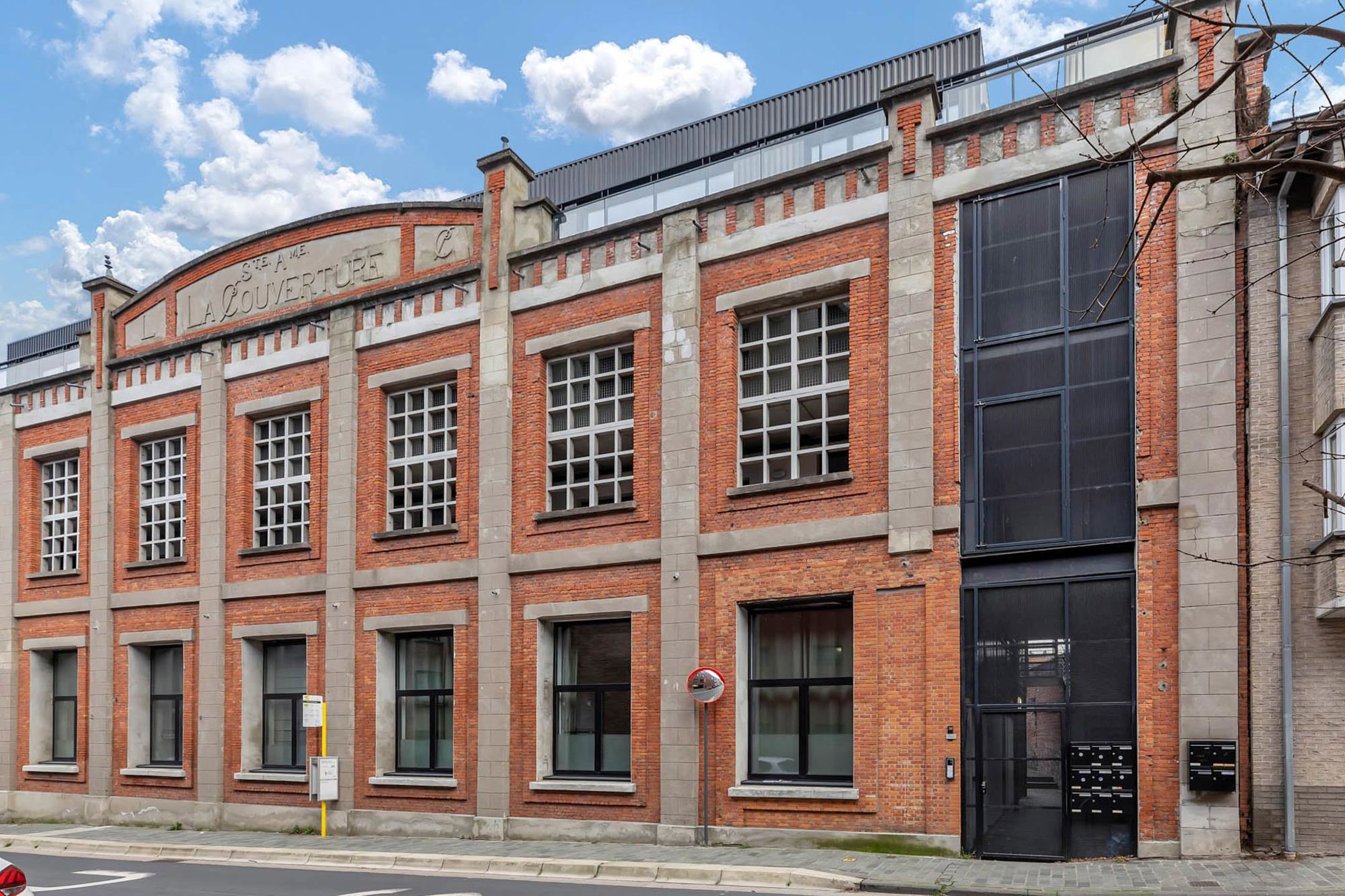 Instapklaar appartement met 2 slpk te Aalst foto 2