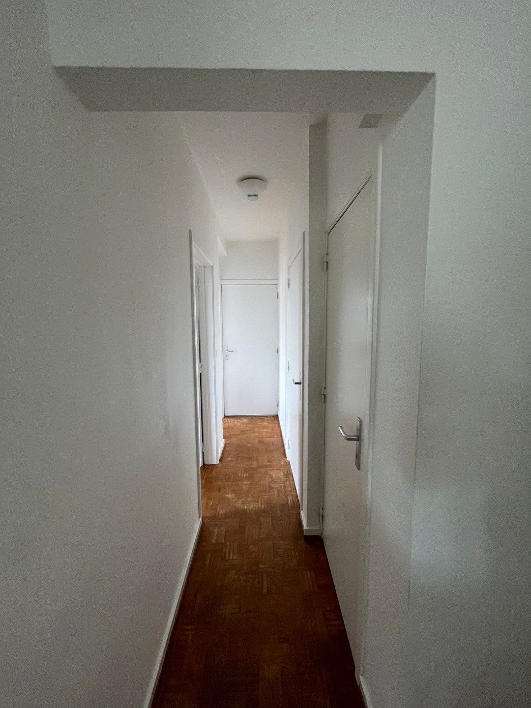 Ruim, lichtrijk appartement met garage én berging (kelder). foto 21
