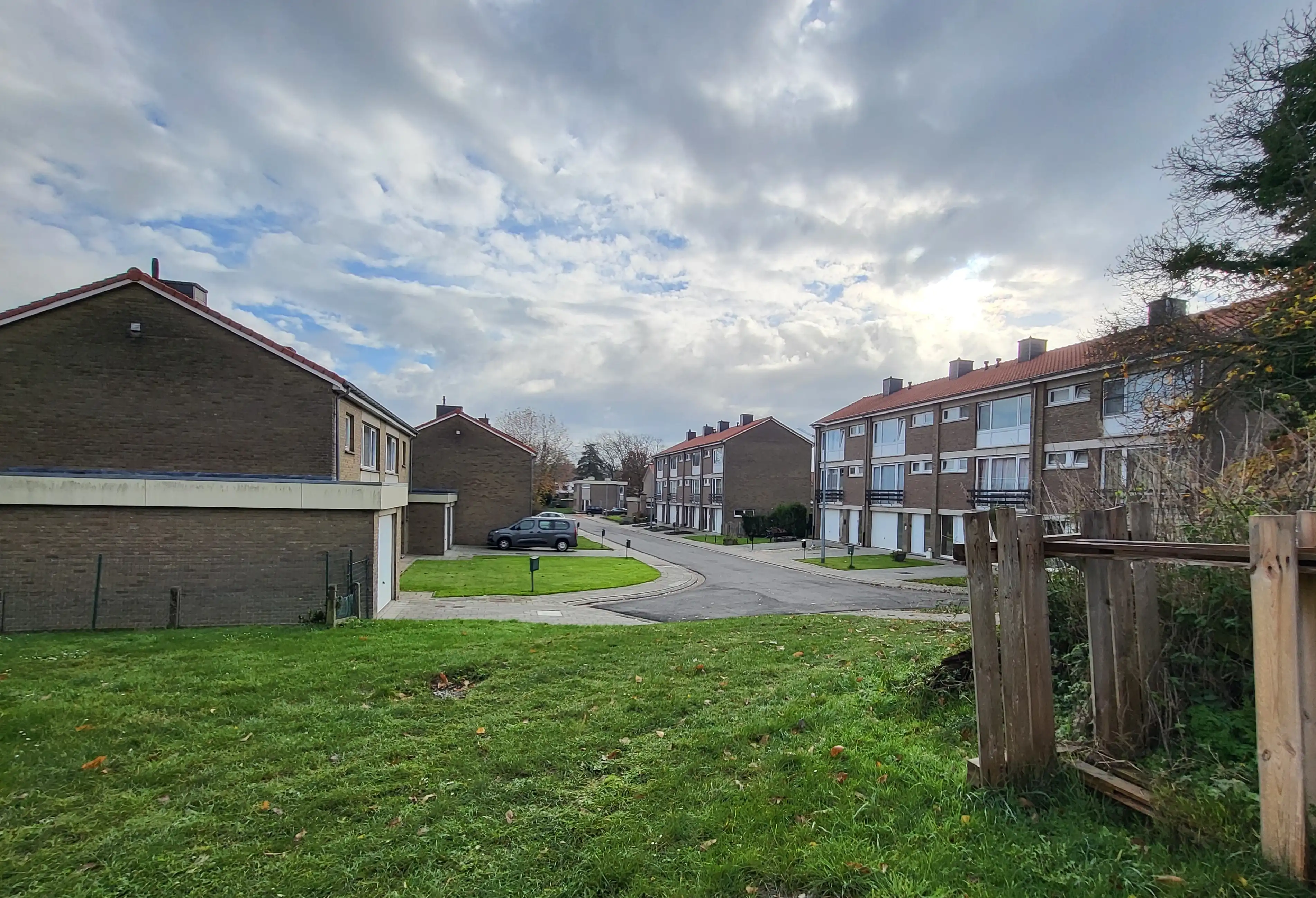 Deze volledig totaal gerenoveerde woning (2024–2025) combineert hedendaags comfort met een hoogwaardige afwerking en biedt maar liefst 5 ruime slaapkamers.  foto 33