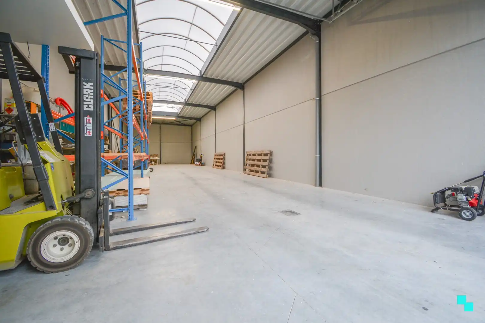 Nieuwbouw KMO-unit van ca. 225 m² te Izegem foto 6