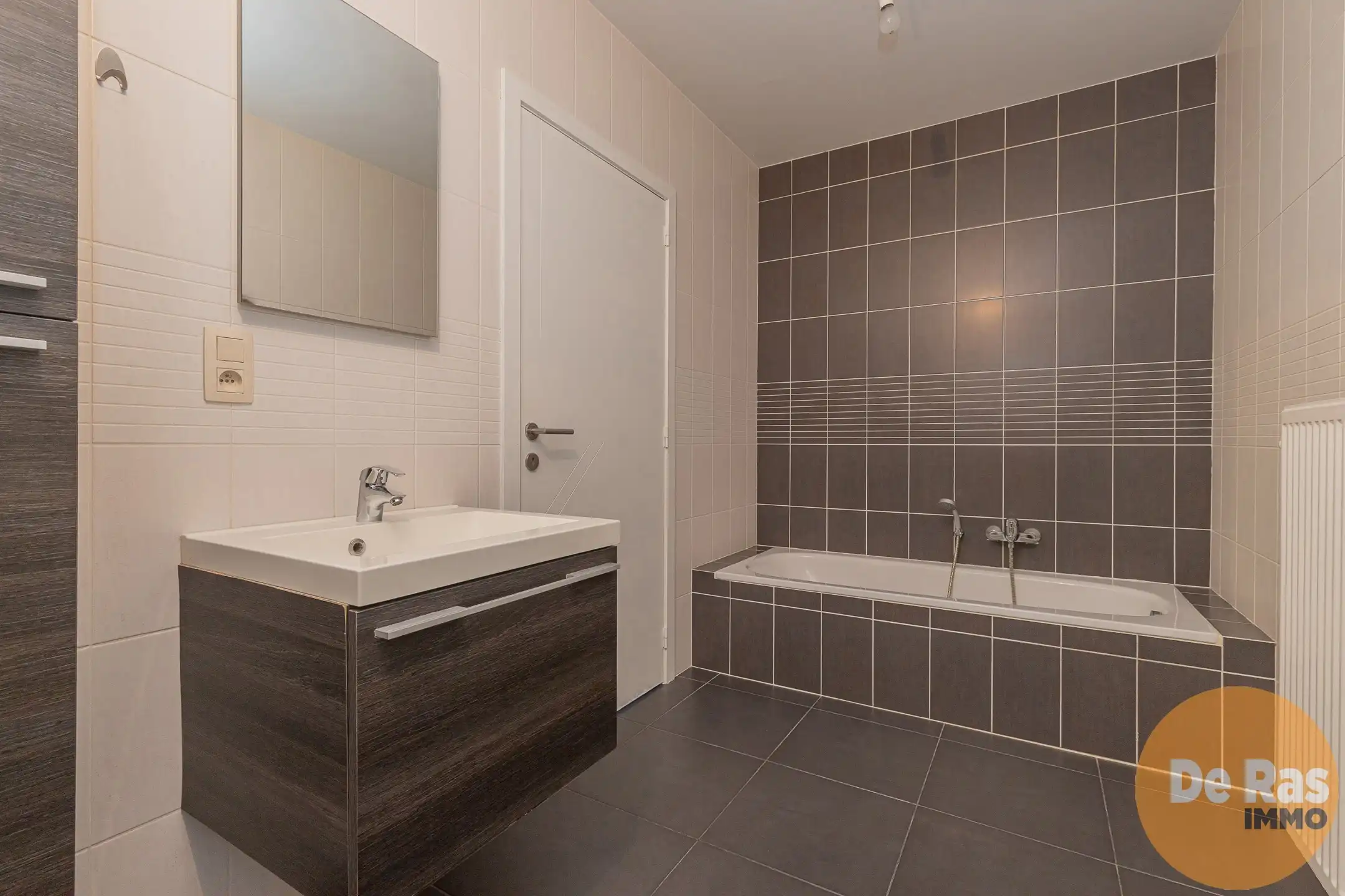 HERZELE - Energiezuinig, ruim appartement met 2 slaapkamers foto 10