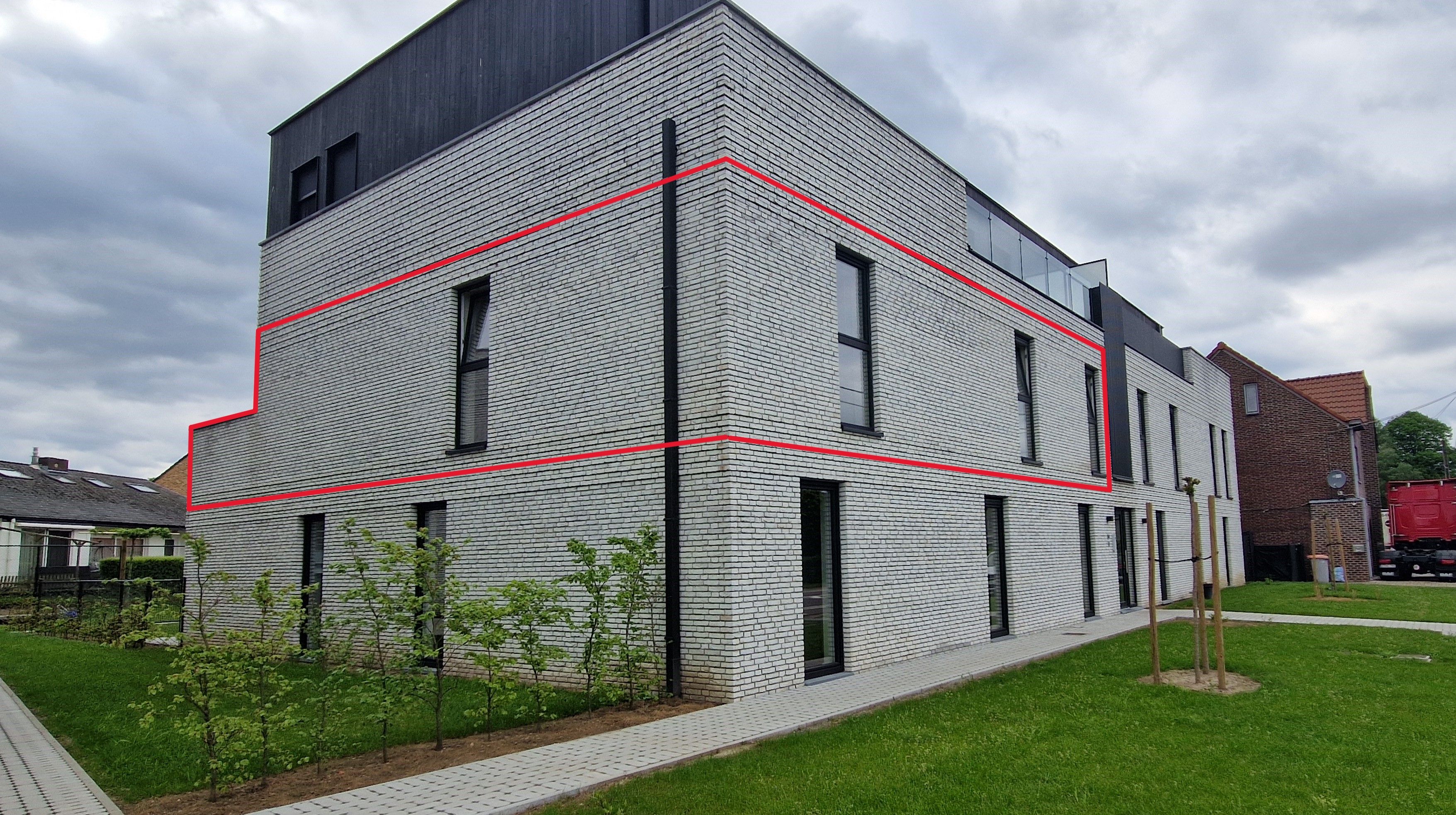 Luxueus nieuwbouw appartement met terras te Molenbeersel. foto 15