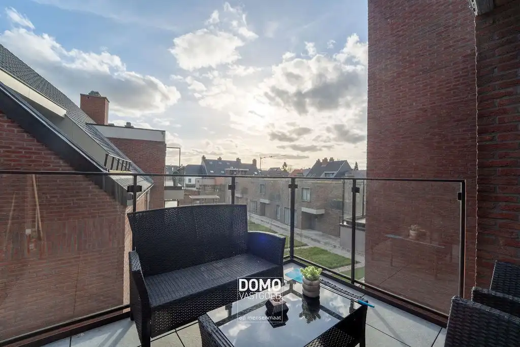 Instapklaar en lichtrijk 2-slaapkamerappartement met zonnig terras en parking in Diepenbeek foto 6