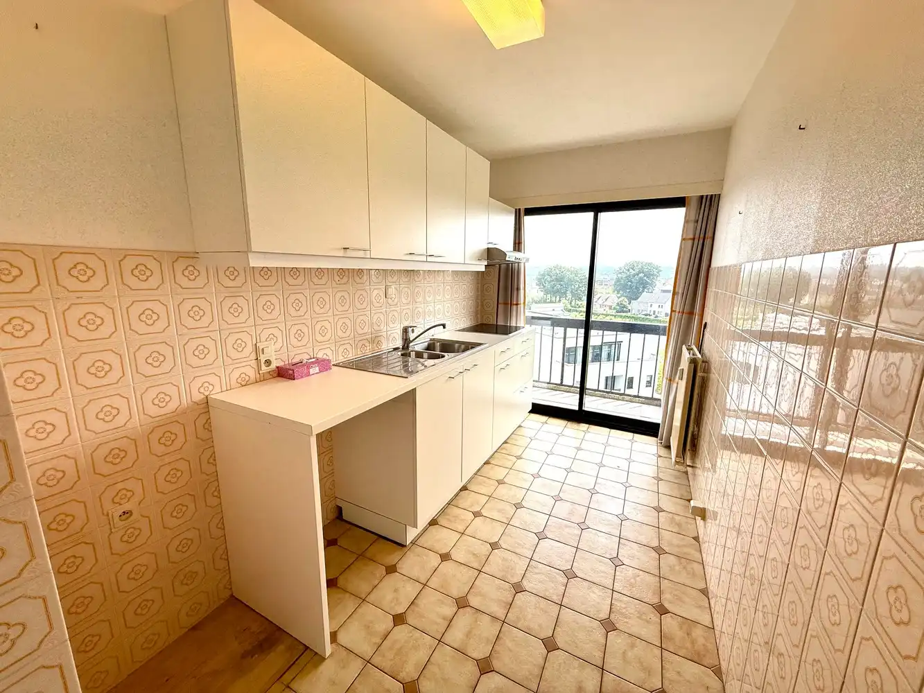 Ruim appartement in centrum Ronse! foto 3