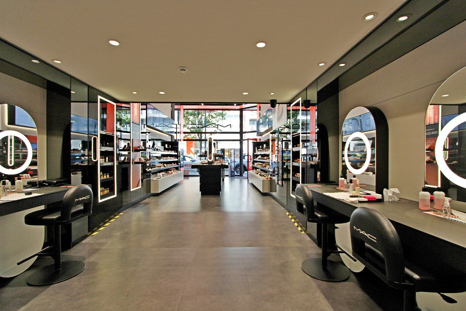 Commerciële ruimte te huur Lippenslaan 334 - - 8300 Knokke-Heist