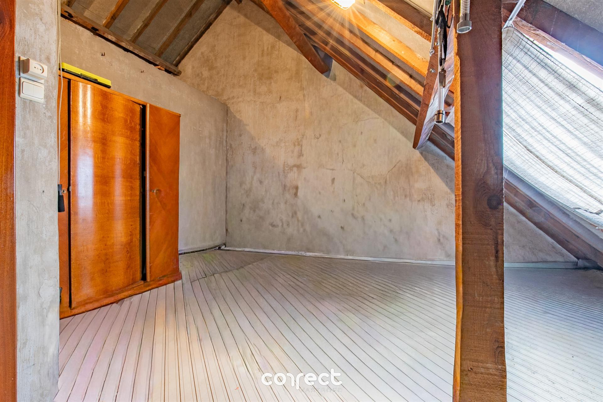 Gezellige rijwoning met 4 slaapkamers en prachtig uitzicht op de Spuikom. foto 10