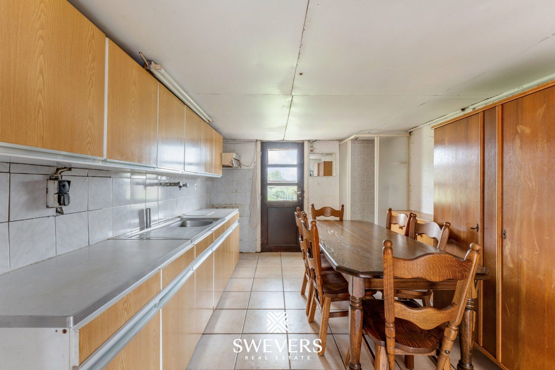 Te renoveren woning met tuin en garage in Budingen foto 12