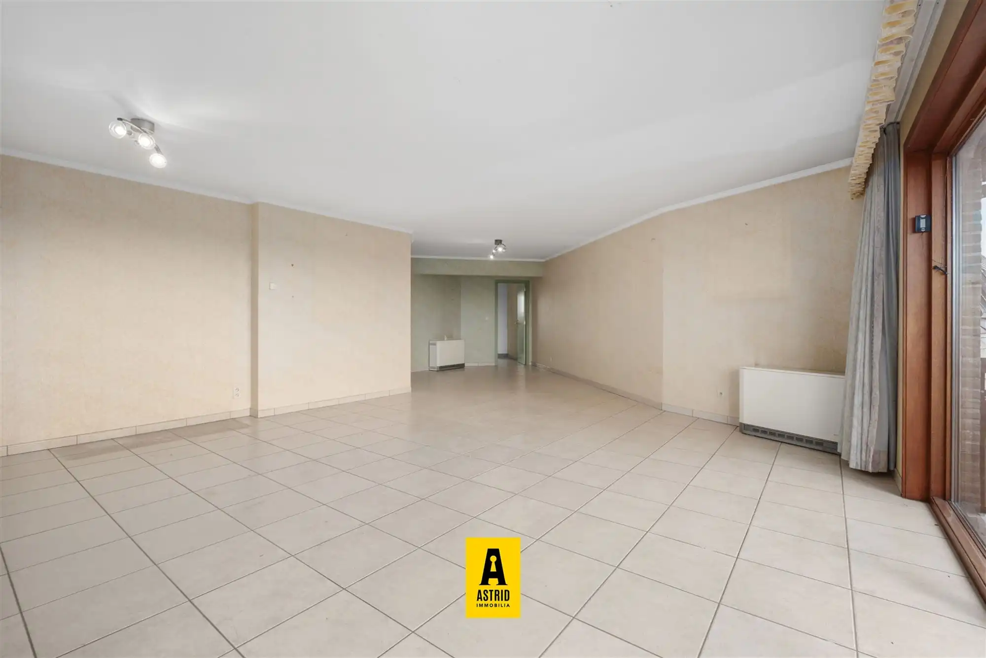 Ruim & zonnig 3-slpk-appartement met terras te Bredene! foto 7