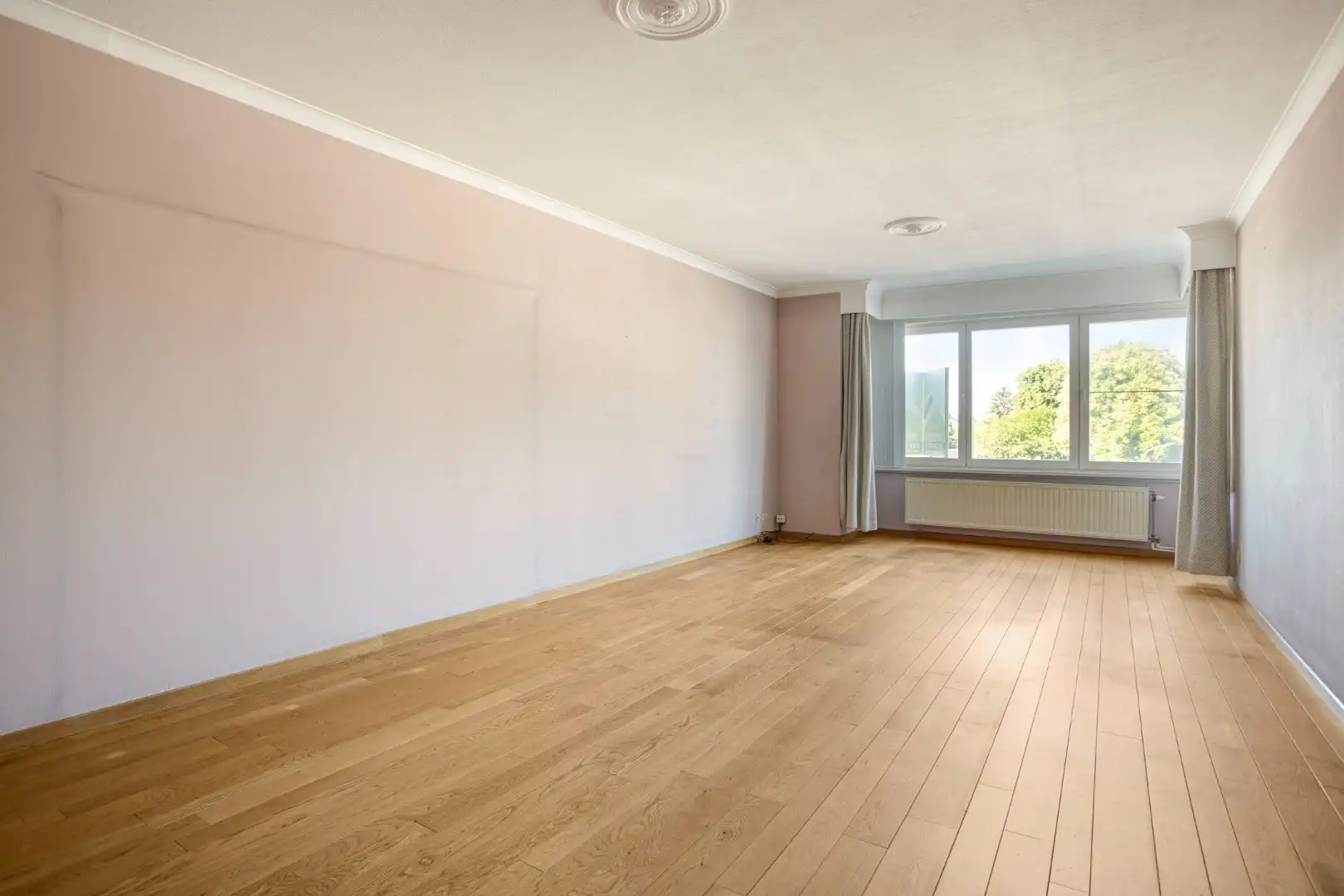 Ruim appartement met vrij uitzicht en garage - centrum Tongeren foto 2