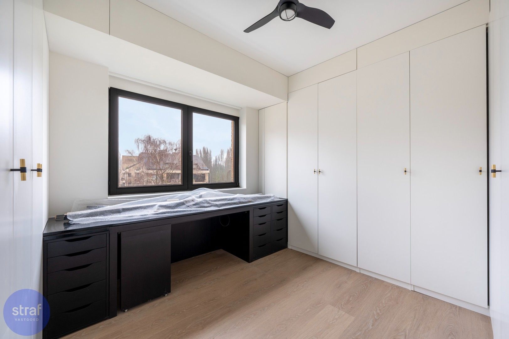 Groot 3 slpk appartement met terras en inloopdressing foto 12