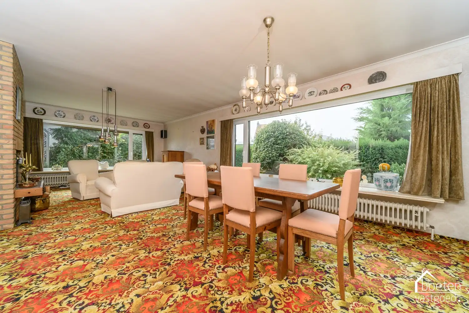 Veurne: Open bebouwing met 3 slaapkamers (waarvan 1 gelijkvloers, alsook de badkamer), garage en onderhoudsvriendelijke tuin op 438 m² grondoppervlakte. foto 2