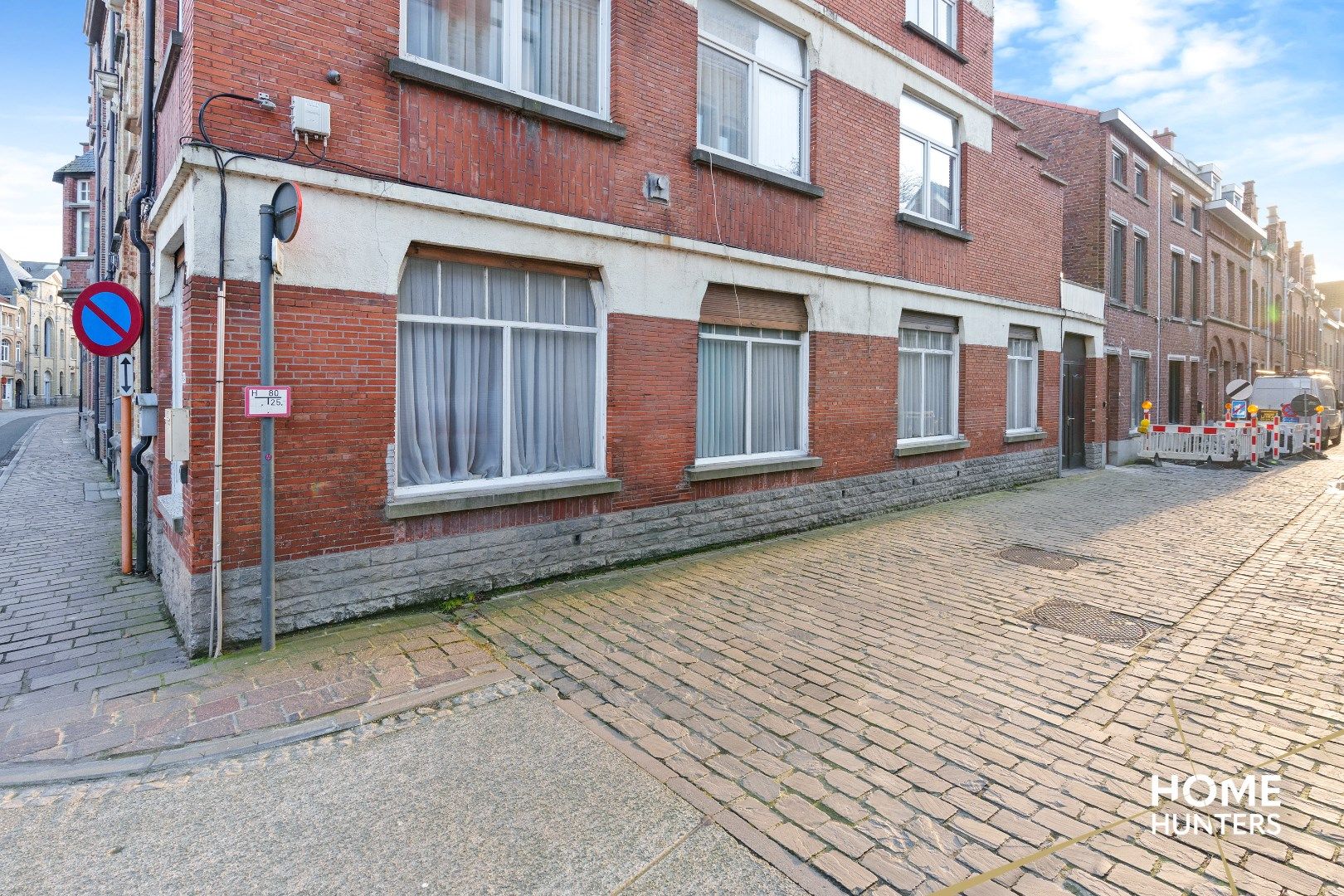 Te renoveren woning in het historische stadscentrum van Ieper foto 2