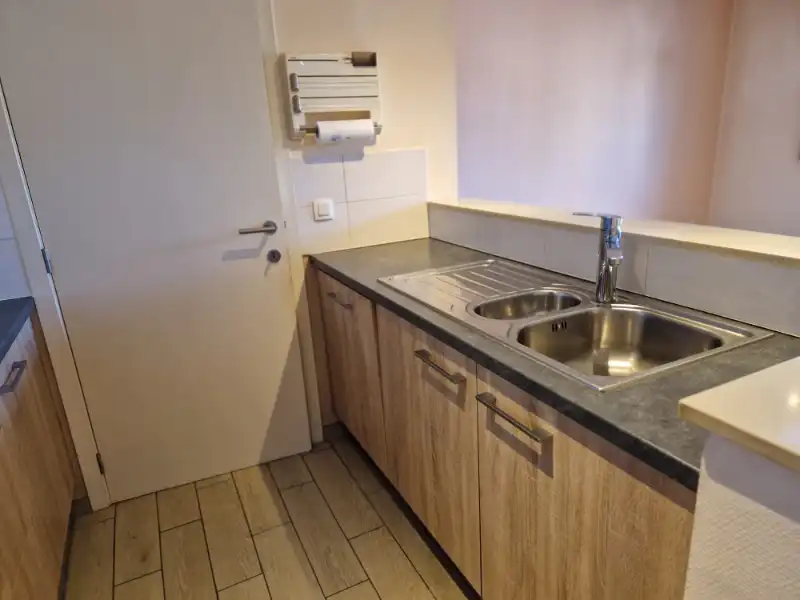 Gezellig appartement met twee slaapkamers, garage en groot terras foto 5