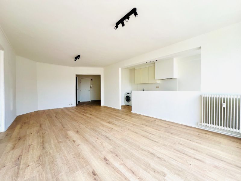 LICHTRIJK GERENOVEERD APPARTEMENT MET 3 SLAAPKAMERS IN CENTRUM GENT foto 3