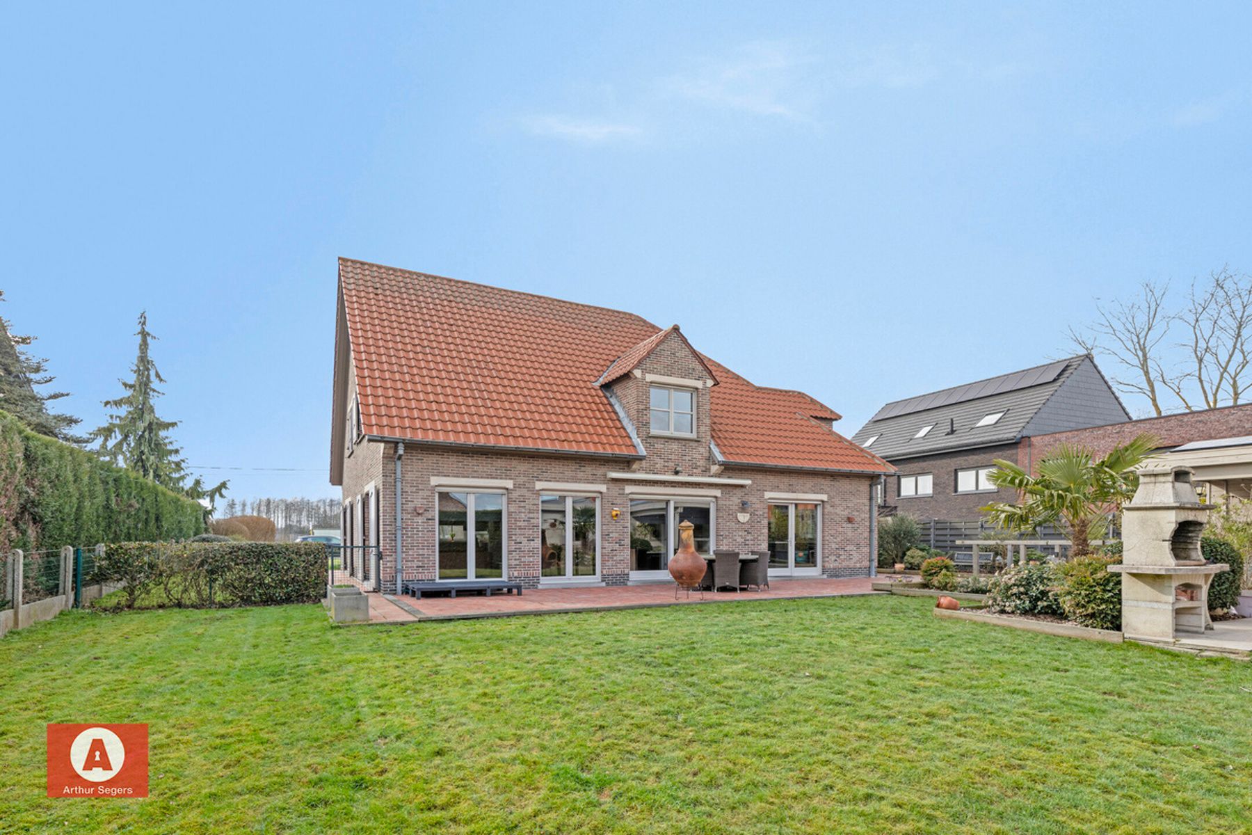 Ruime open bebouwing met 4 slaapkamers op 10 are foto 3
