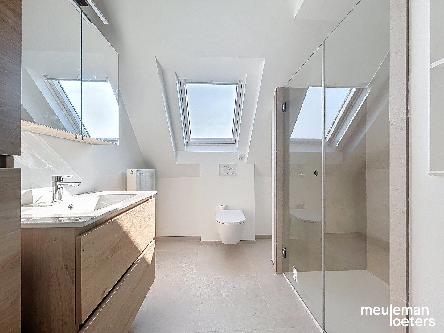 Nieuwbouw bel-etagewoning met terras foto 16