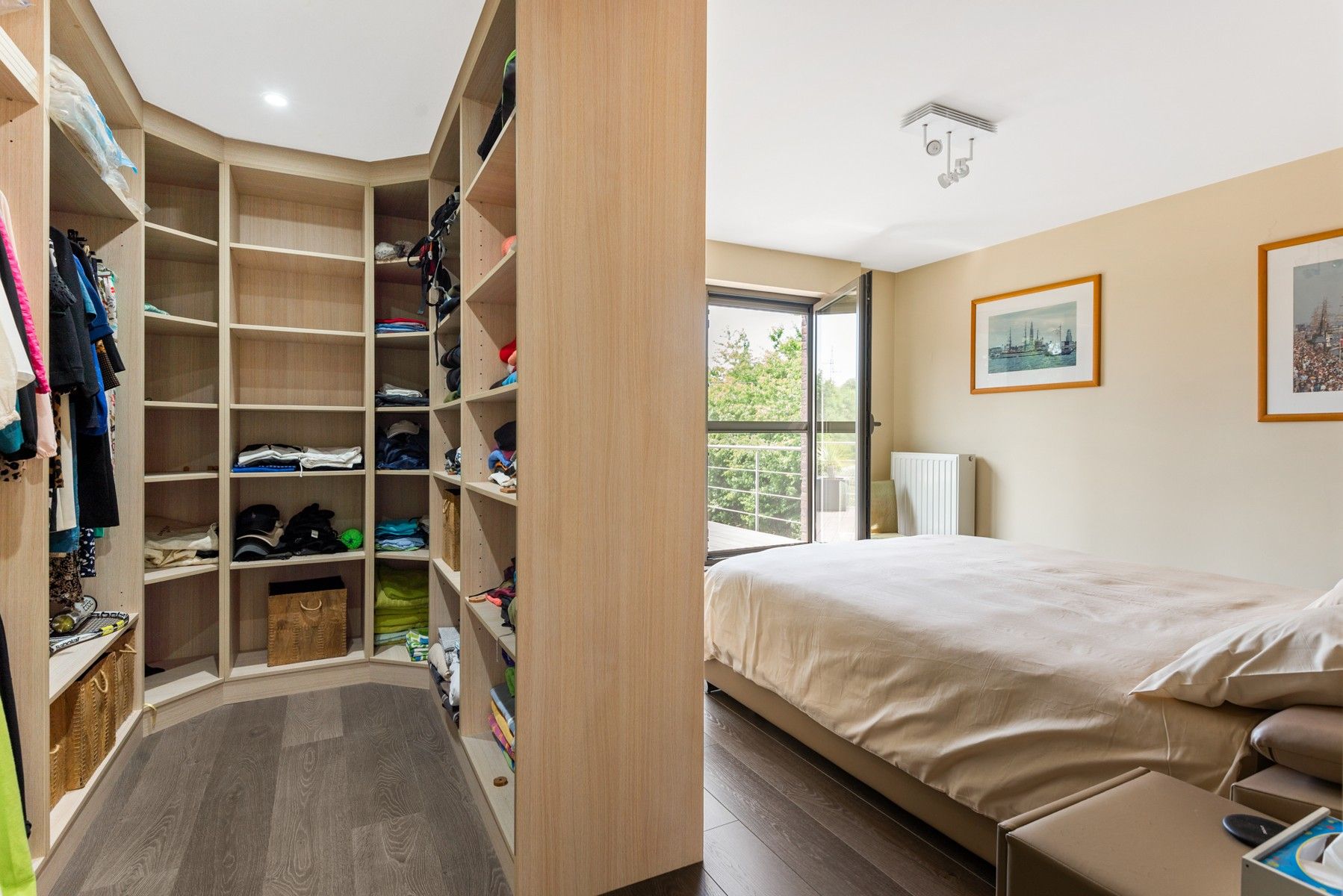 Prachtige woning op uitstekende ligging met garage foto 11