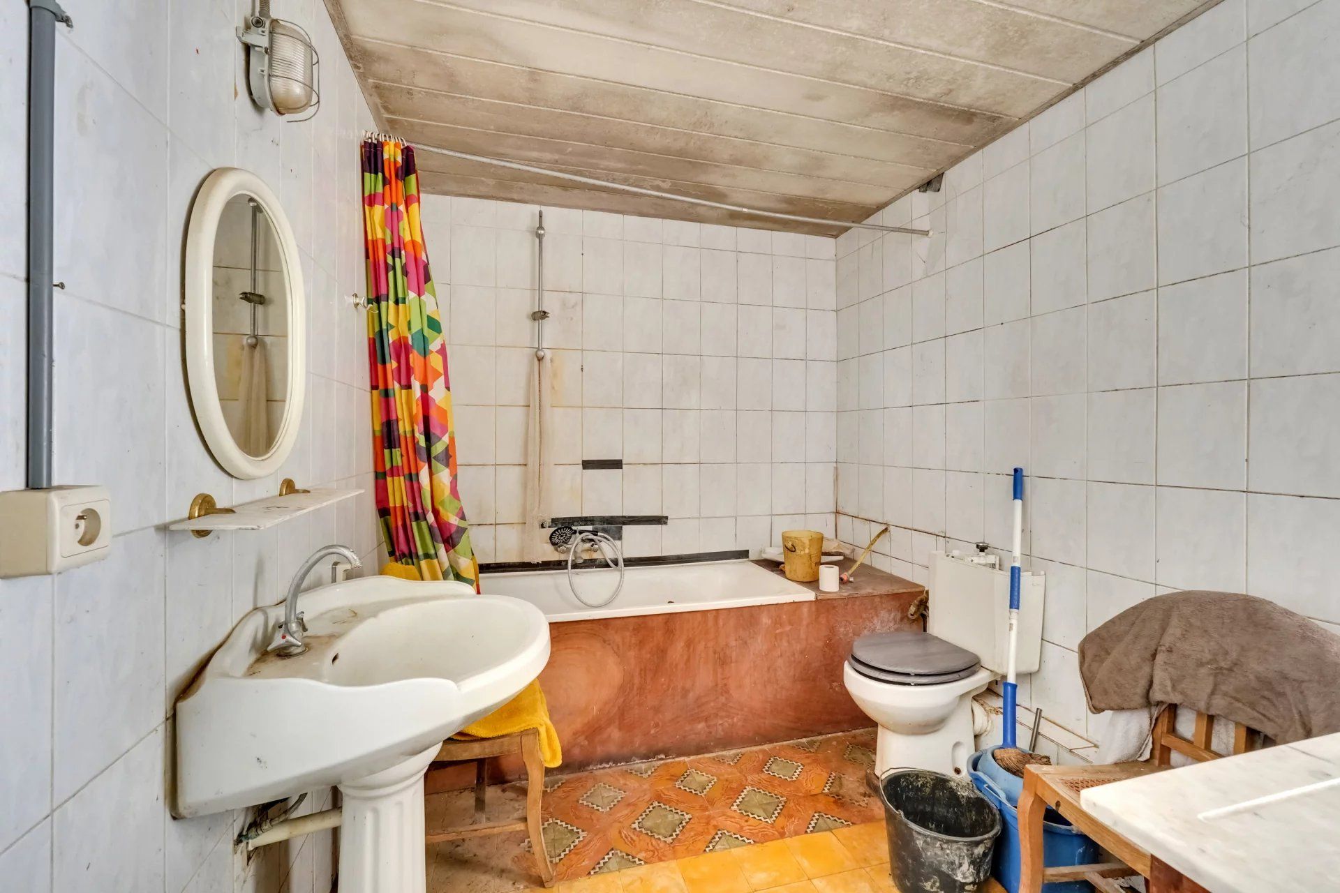 Te renoveren hoeve met binnenkoer en stallingen foto 10