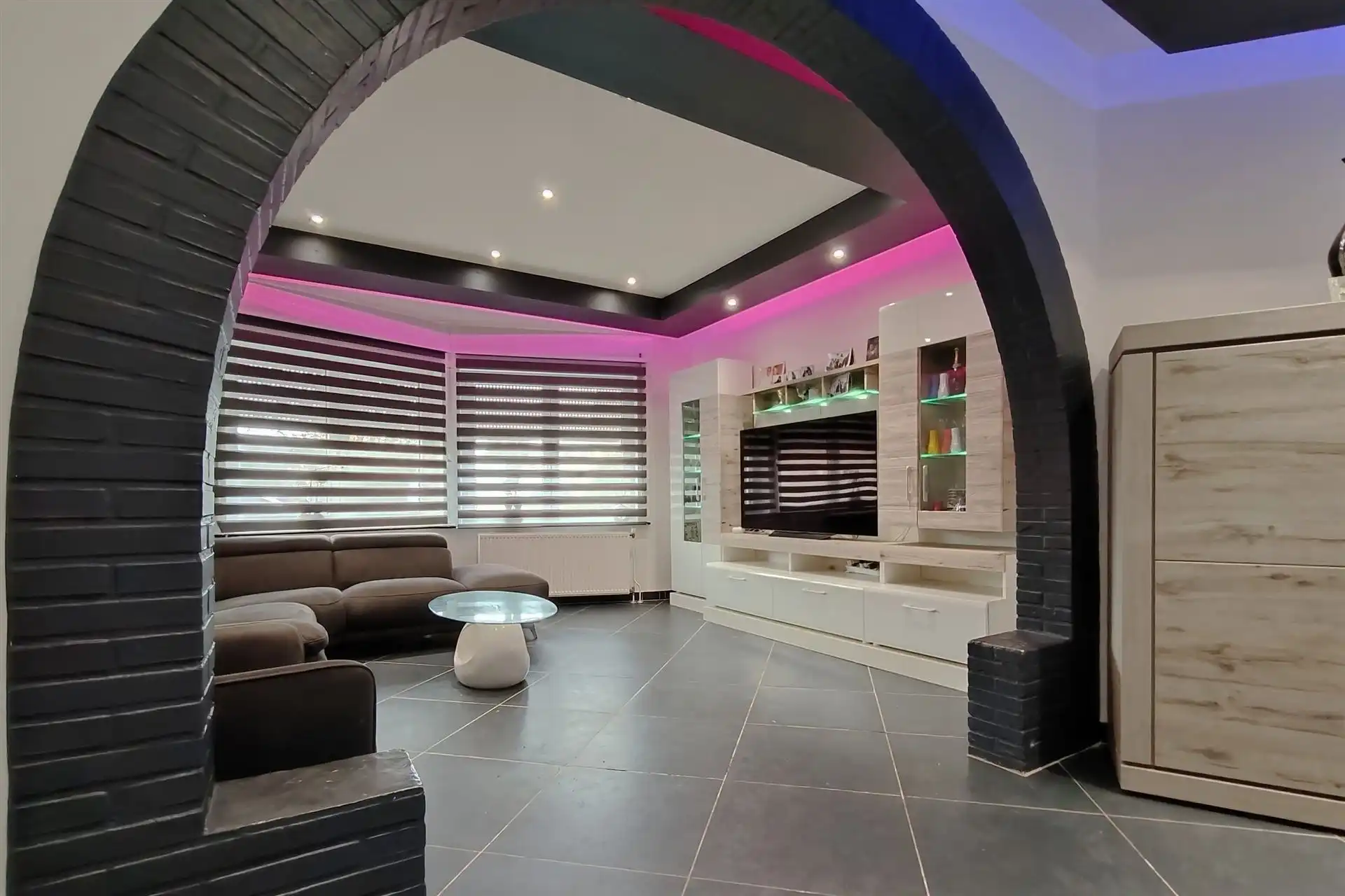 Ruime gezinswoning met 6 slaapkamers op toplocatie vlakbij Maastricht foto 3