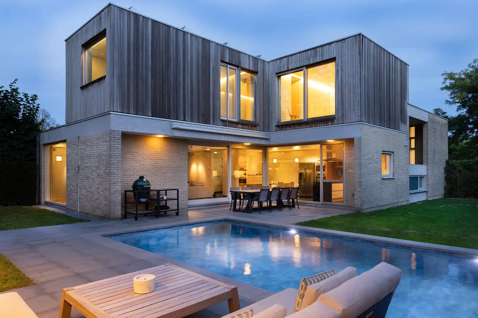 Subliem gelegen, stijlvolle woning met zwembad. foto 18
