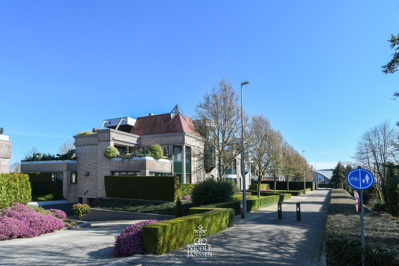 Prachtig instapklaar gelijkvloers appartement met schitterende terrassen foto 3