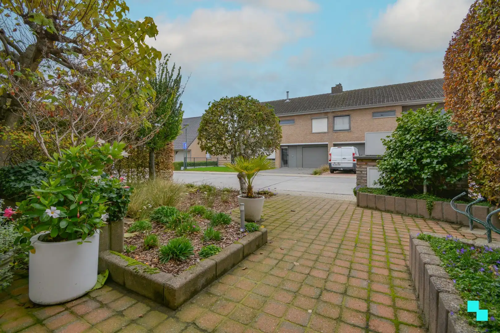 Verrassend ruime HOB met praktijk te Sint-Henricus foto 38