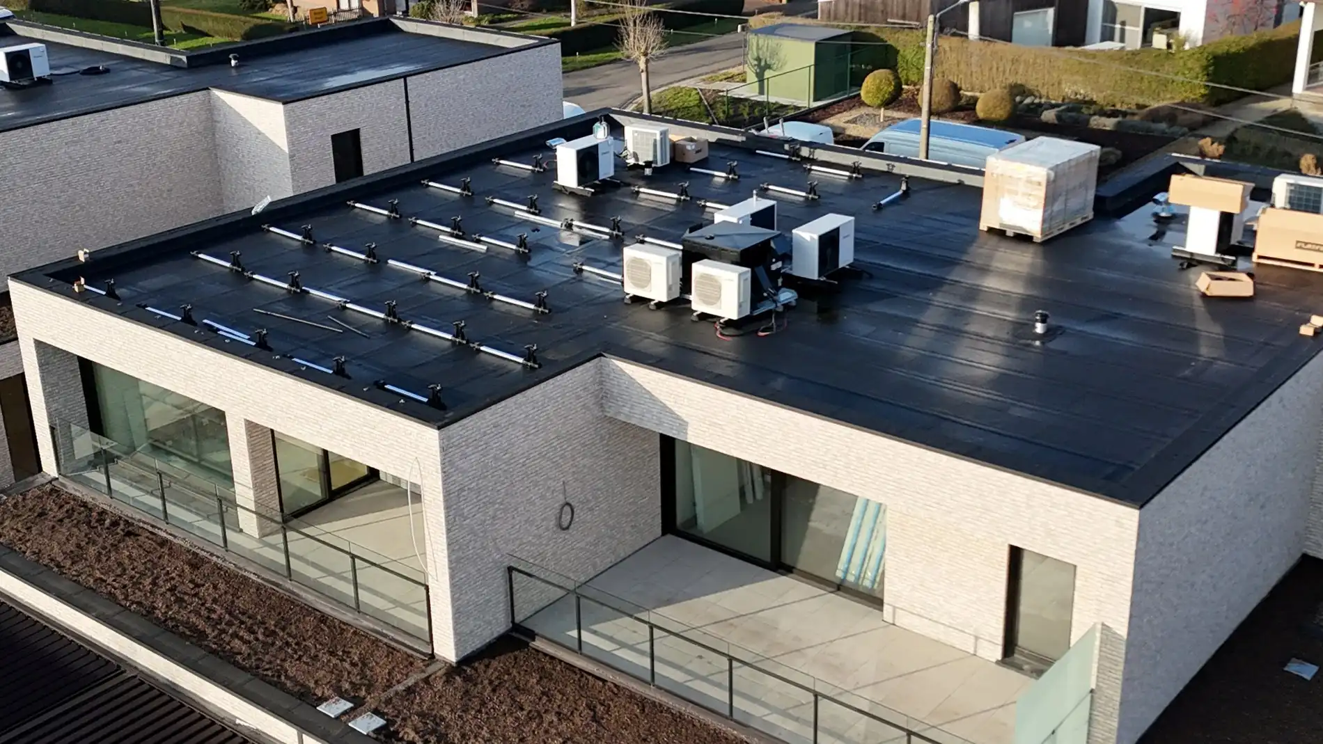 HOOGWAARDIG AFGEWERKT APPARTEMENT VAN 122,50 M² MET 2 SLAAPKAMERS, RUIM TERRAS EN PARKEERPLAATS TE CENTRUM TUILT foto 5