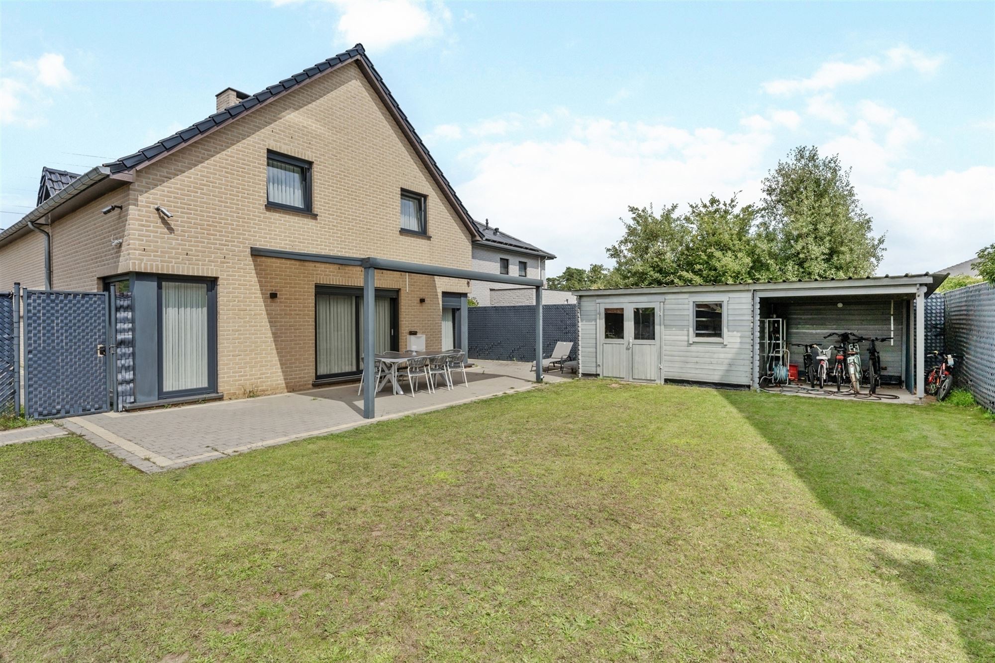 ZEER RUIME WONING MET 5 LAAPKAMERS OP RUSTIGE DOCH CENTRALE LIGGING IN KOERSEL foto 23